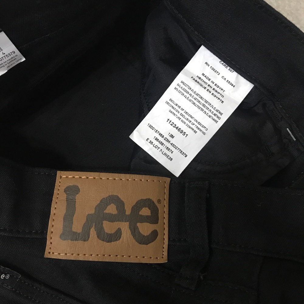 Lee High Rise Mom Jeans Black 🚨 - Picture 8 of 16
